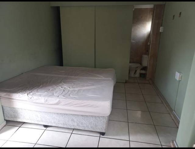 7 BEDROOM HOUSE FOR SALE IN GLENMORE